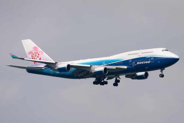 ANNONCE de l'UAC China-airlines-747-400-b-18210-04-boeing-csapr-hkg-glblr