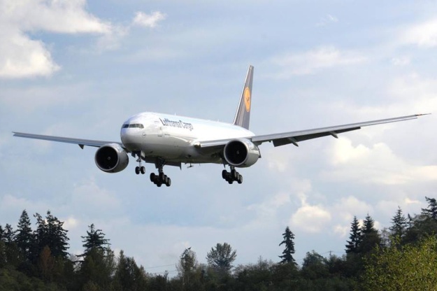 Lufthansa Cargo 777F D-ALFA (03)(Ldg) FRA (Lufthansa Cargo)(LR)